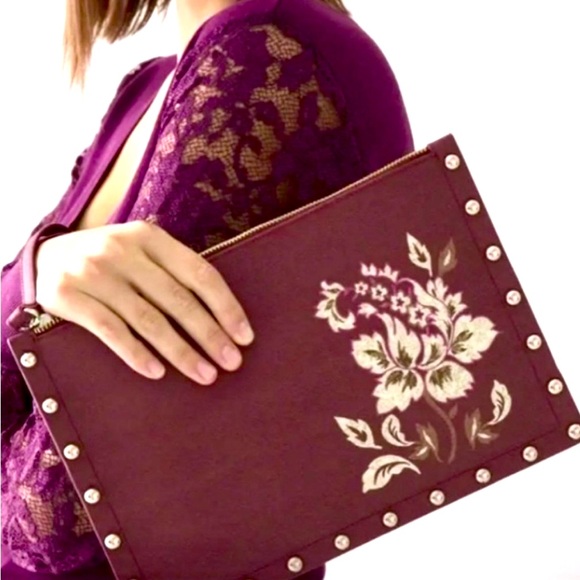 NWT White House Black Market Large Floral Studded Clutch - Picture 3 of 16